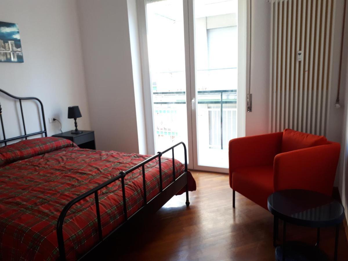 Casa Leoni Lägenhet Como Exteriör bild