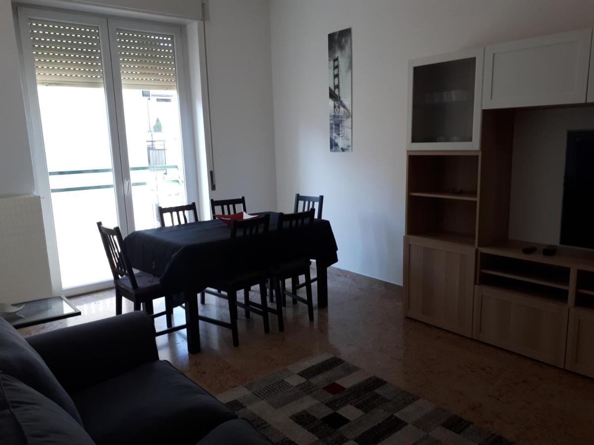 Casa Leoni Lägenhet Como Exteriör bild